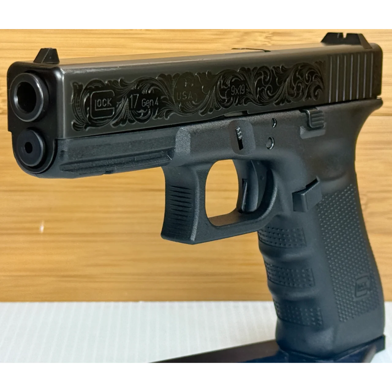 GLOCK 17 GEN4 Engraved TALO 9MM 4.49'' 17-RD PISTOL